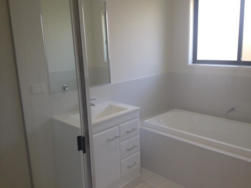 6 Florida Crescent, Parkhurst QLD 4702